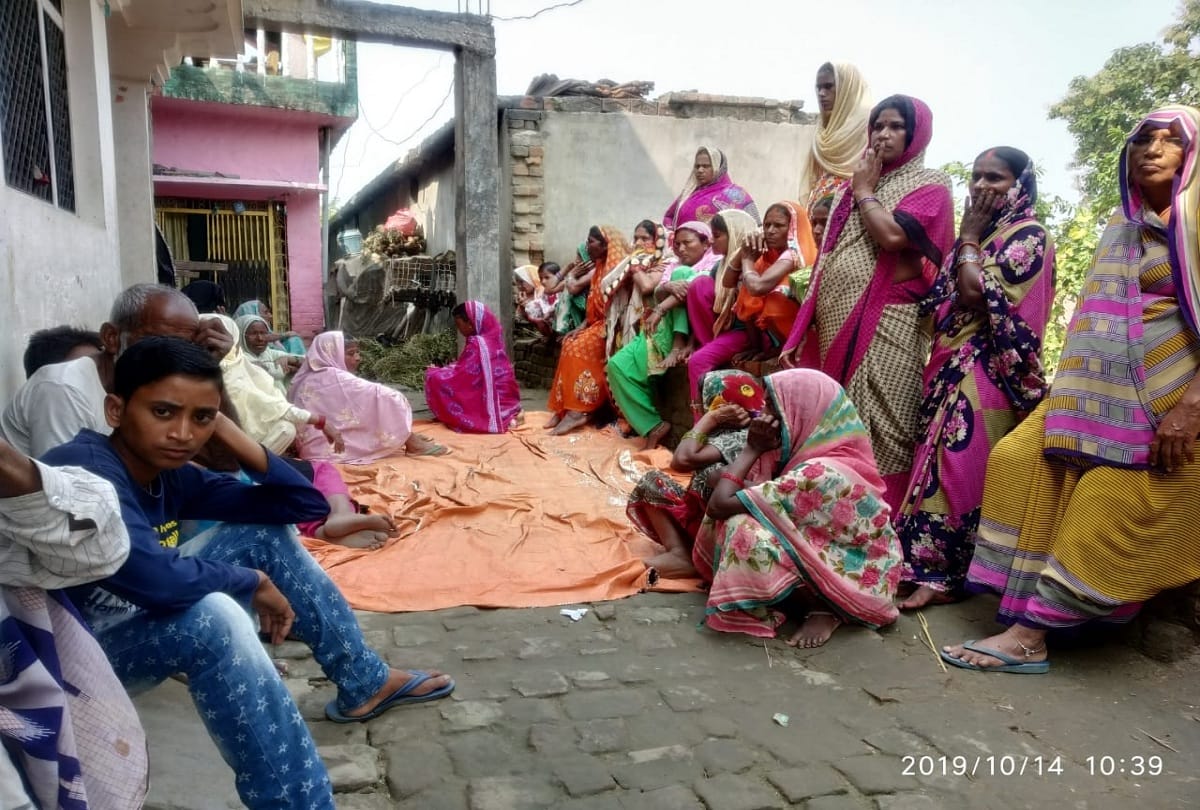 Maharajganj girl died due to electric shock from handpump
