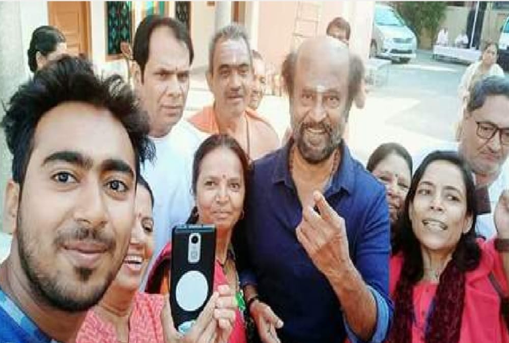 Rajinikanth Worship His Guru And Pray for Darbar Movie Success in rishikesh