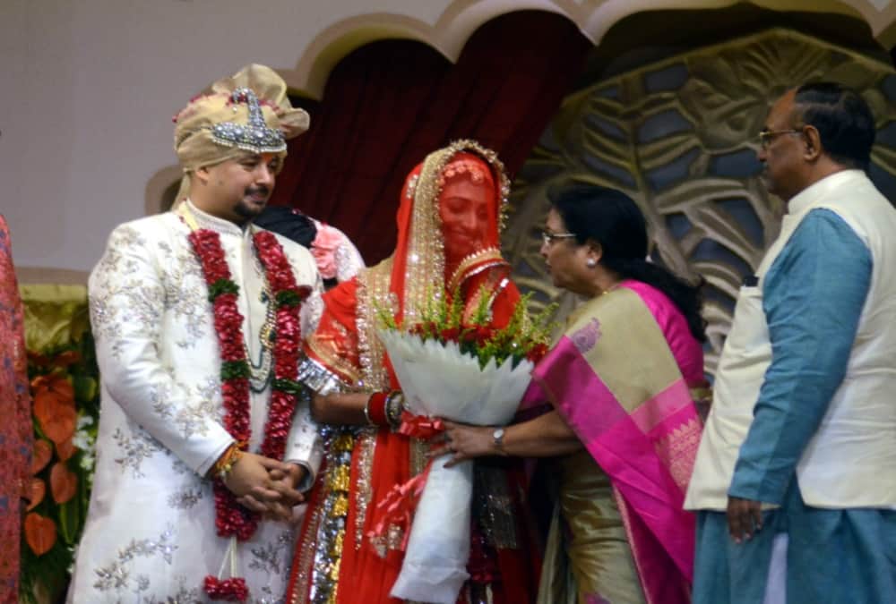 Mohena Kumari gets trolled for hiding her face in a veil Actress Gives Epic Reply