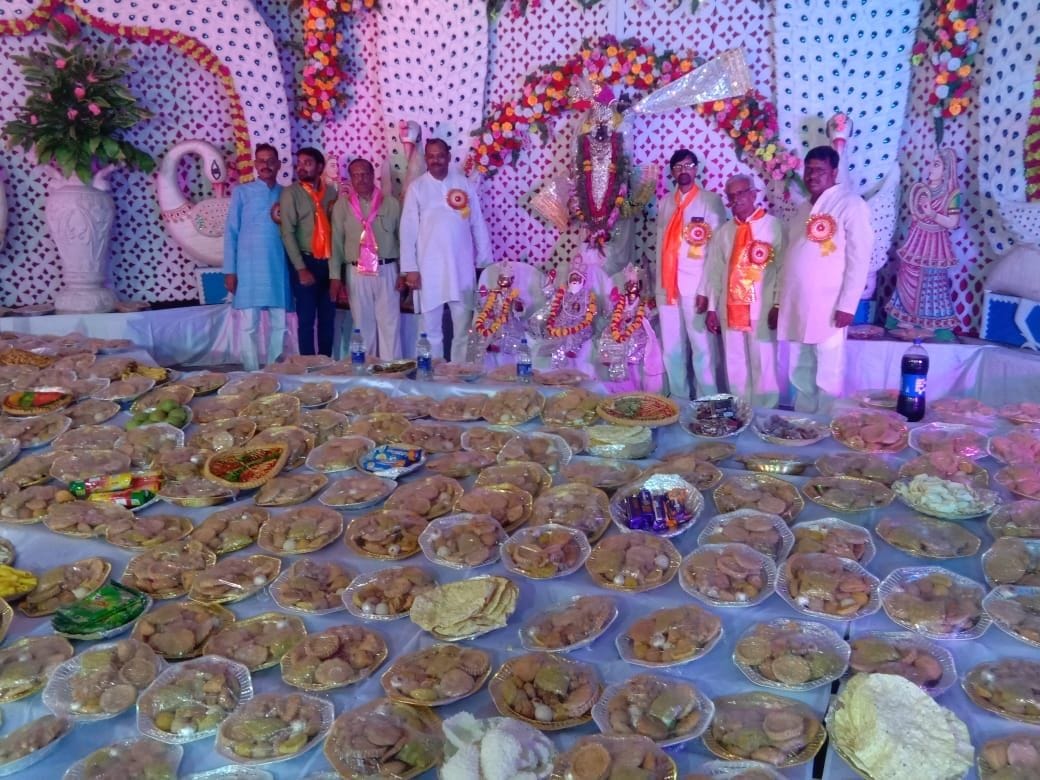 chappan bhog sajaya