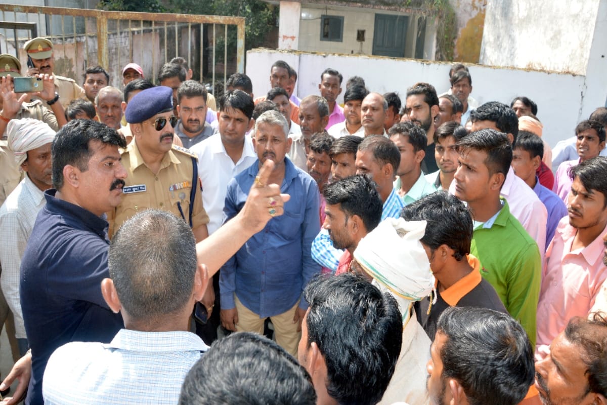 BJP MLA husband beat the doctor in Bijnor District