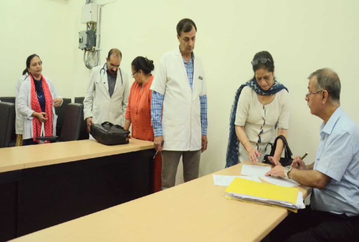 MCI raid in Medical College Hamirpur, not enough books found in library