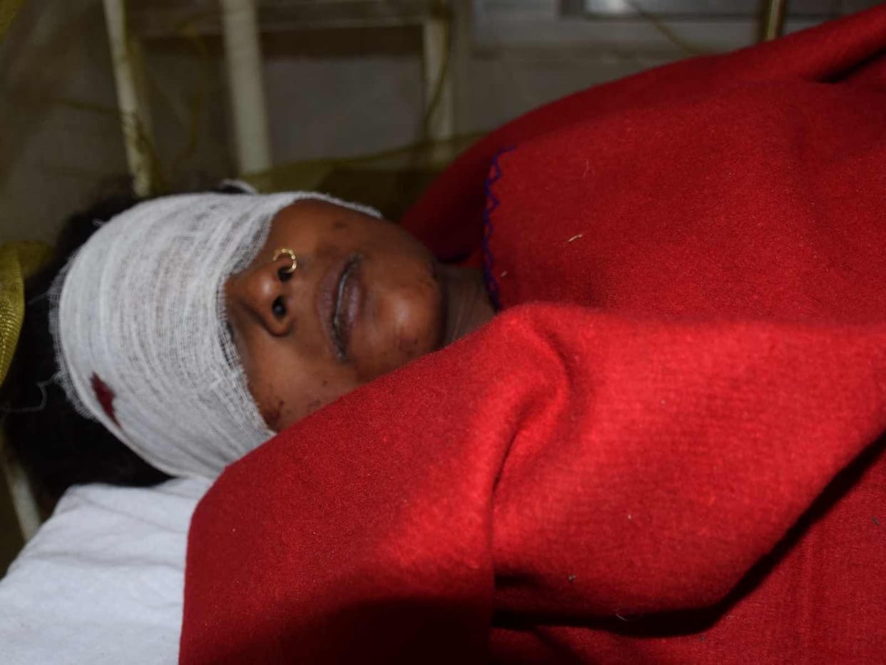 Injured of mau accident admitted in Azamgarh, treatment being done in bad condition