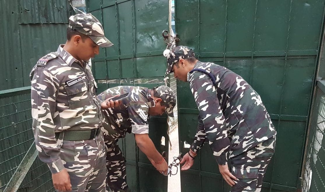 Four jhulapul closed for 48 hours before voting