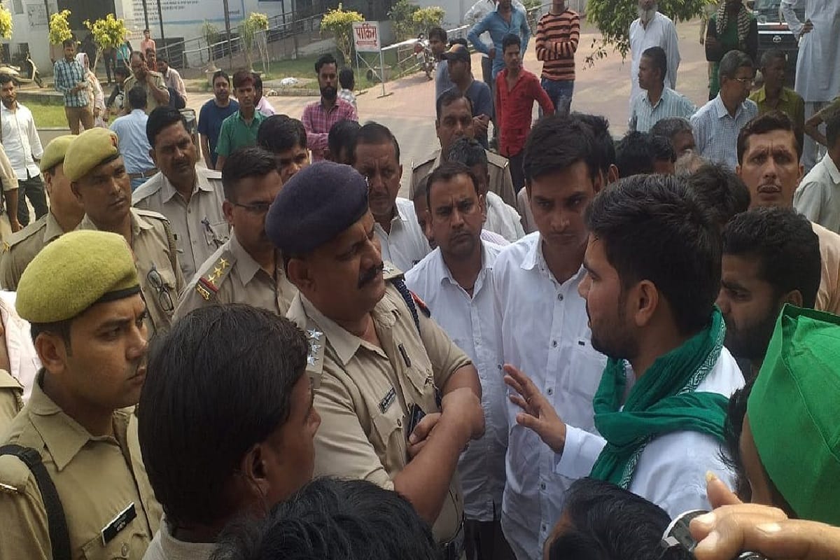 Heavy Ruckus in Medical College of Meerut district After A Farmer Allegedly Dies In Police Custody
