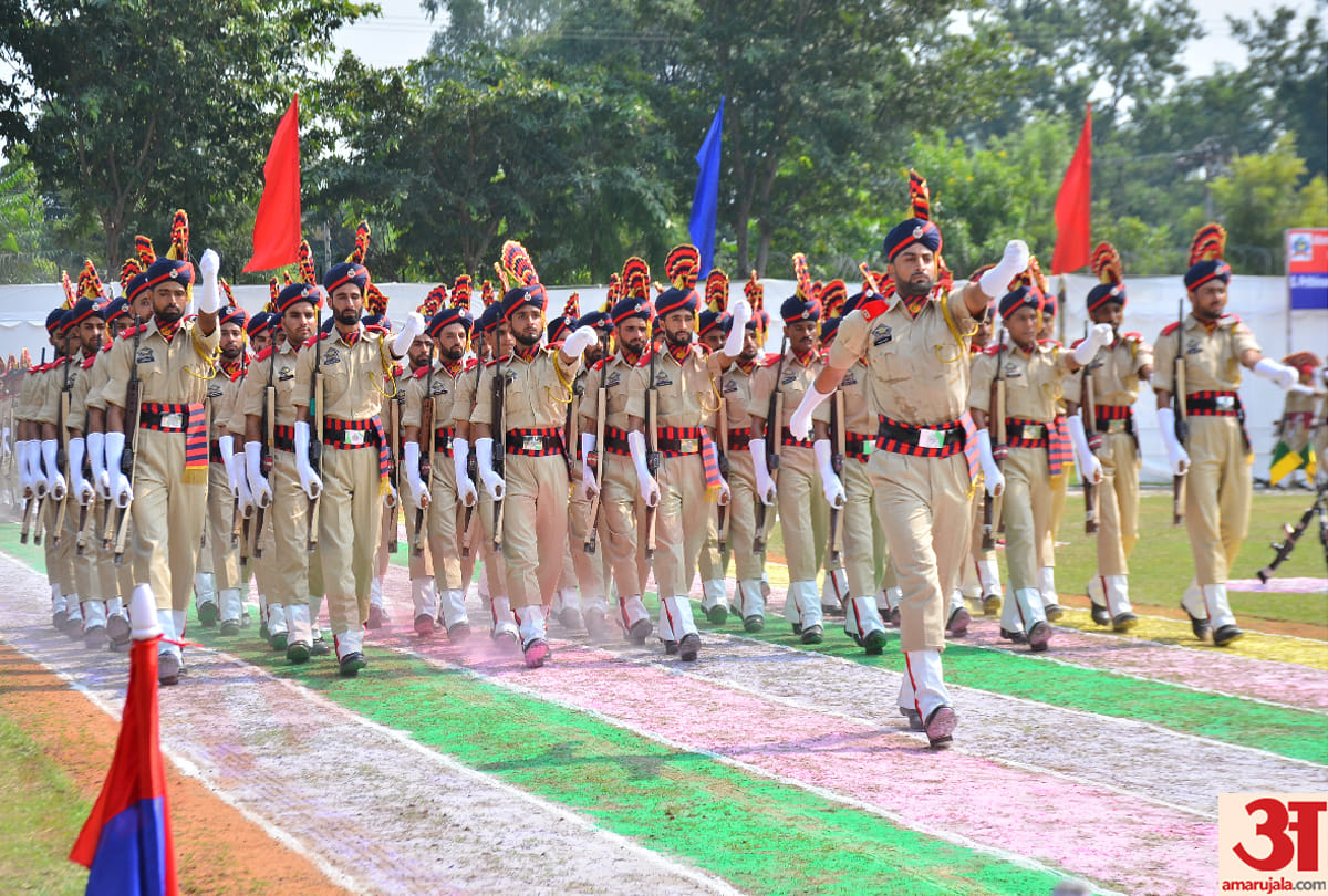 jammu kashmir police passing out parade in kathua, governor satyapal malik take the salute