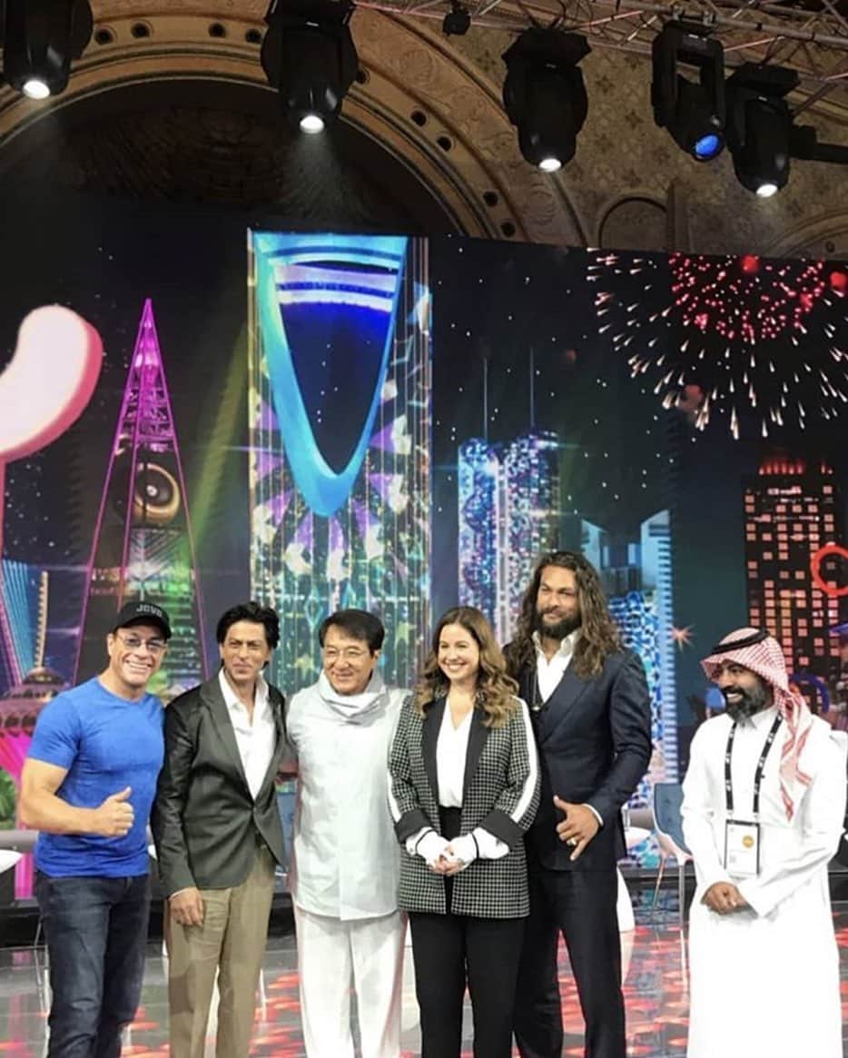 News Capsule Shah Rukh Khan Saudi Arabia Bunty Aur Babli 2 mtv hustle Satte Pe Satta Anubhav Taapsee
