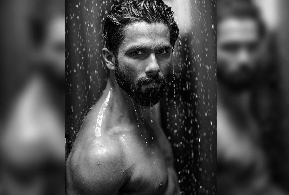 News Capsule sye raa narasimha reddy Varun Mahesh Pooja Alia Shahid Kapoor Jersey Gajraj Neena