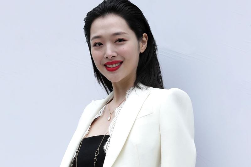 South Korea popstar Sulli found dead in age 25