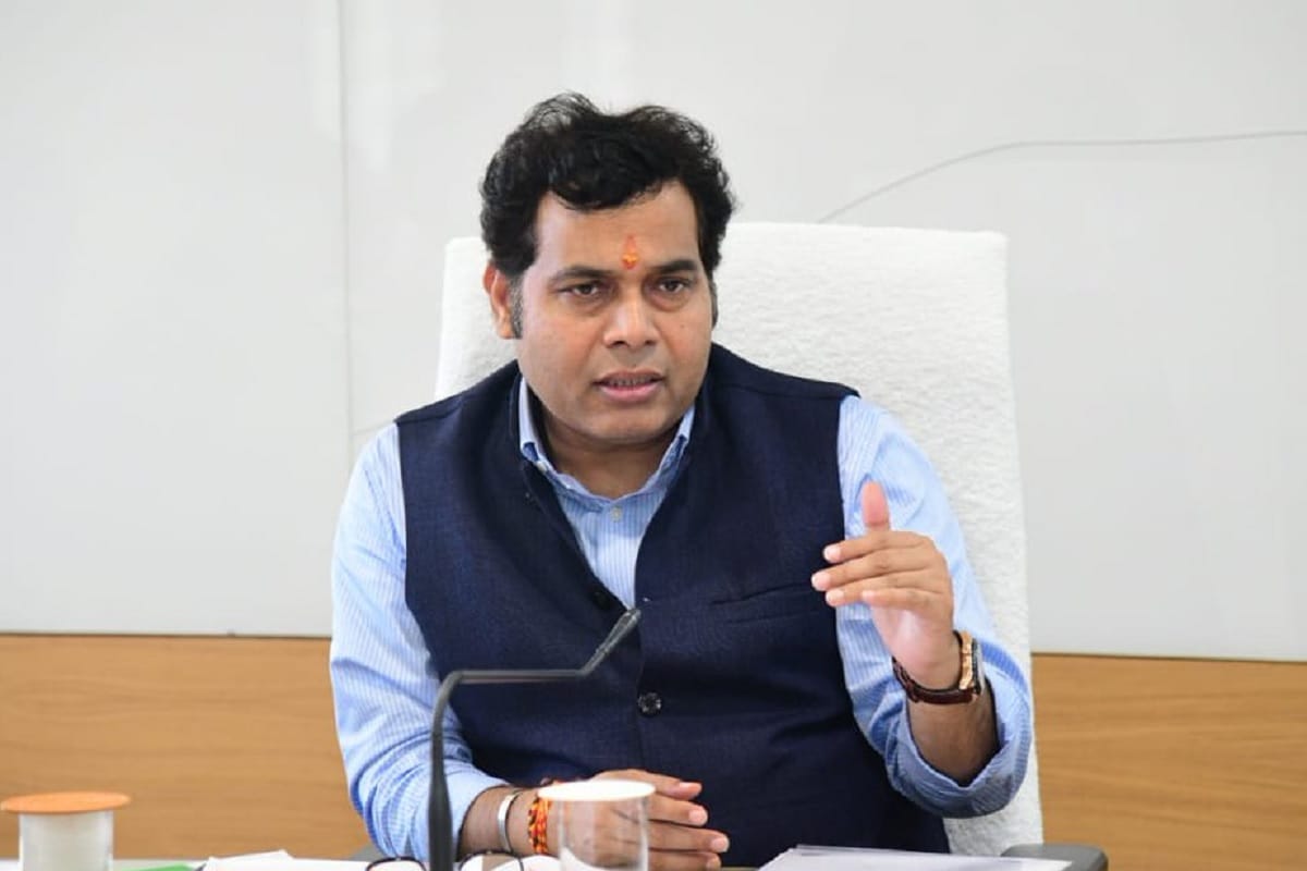 Energy Minister Shrikant Sharma says development works being done in mathura like Ayodhya