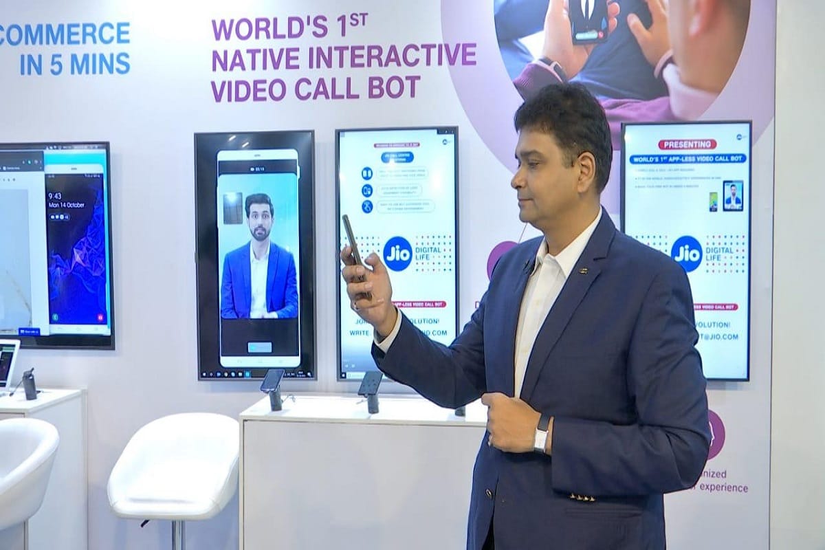 Jio unveils world’s 1st Native Video Call Assistant at IMC 2019