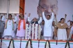 51 - नारनौंद: मंच पर मौजूद नरेंद्र तोमर व नारनौंद, हांसी, बरवाला, उचाना हलकों के भाजपा प्रत्याशी।