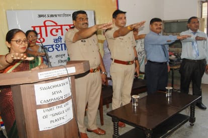Aparajita 100 million Smiles: SDM Dhirendra Singh gave tips to the students for exam