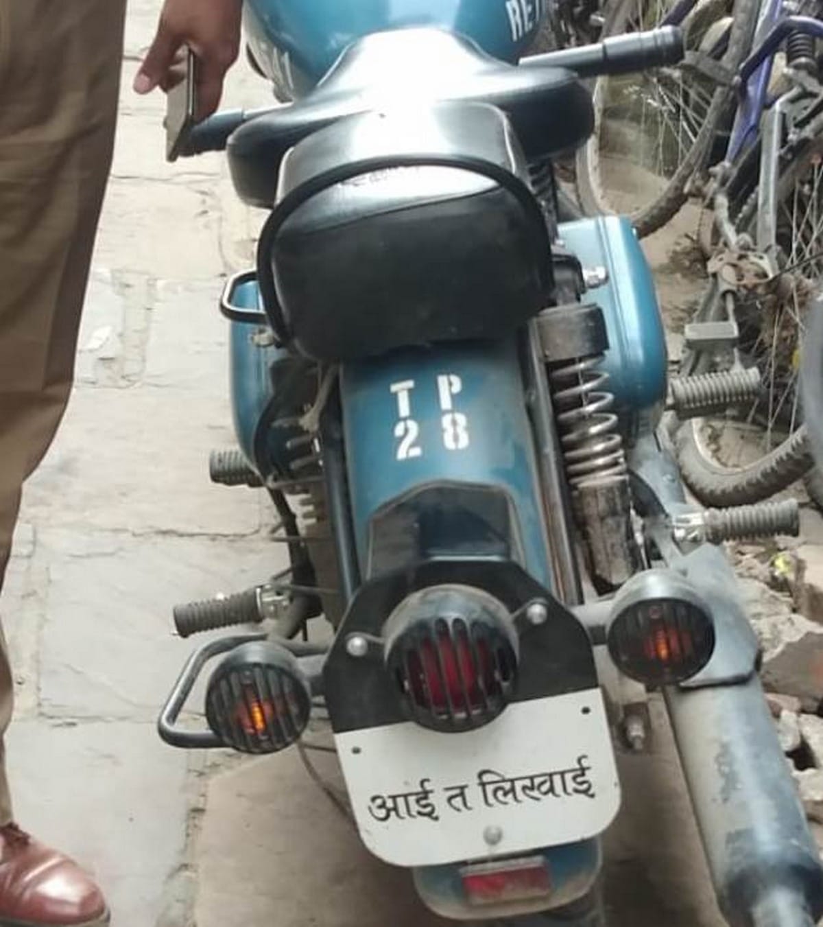 police caught a bullet without number plate in varanasi
