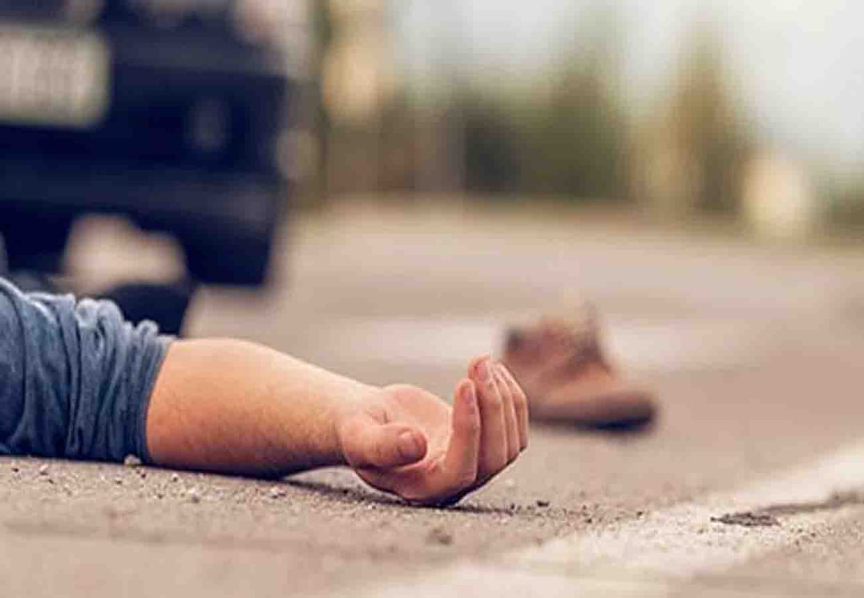 road accident in banda, two died and one injured