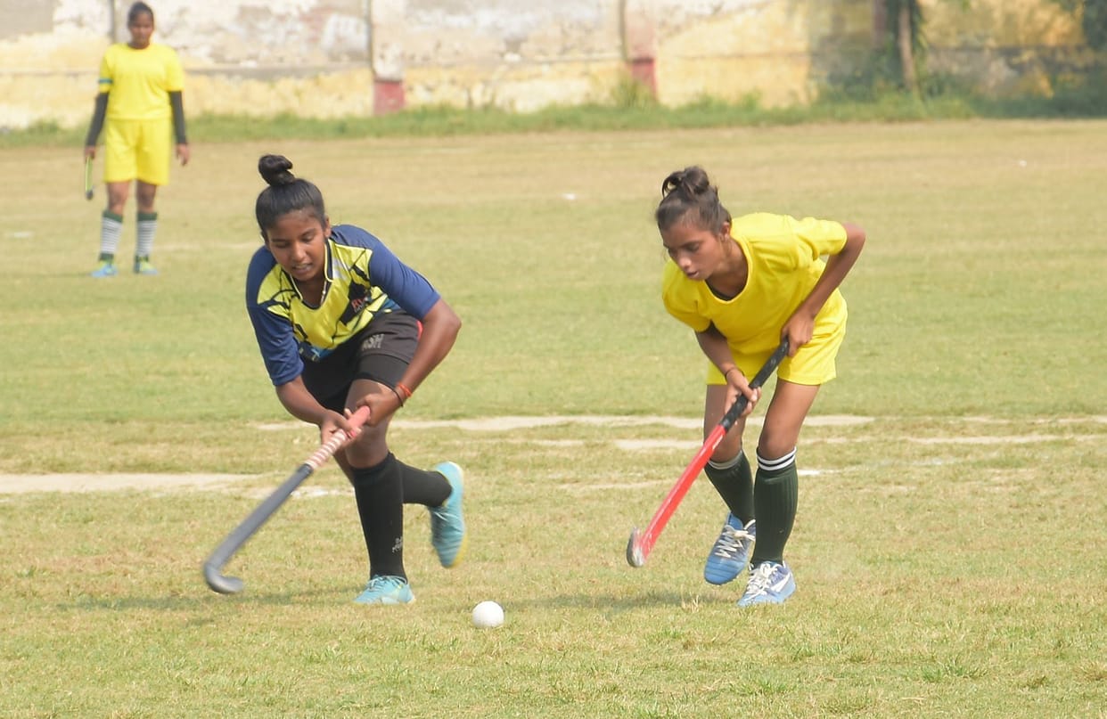 Woman State hockey championship