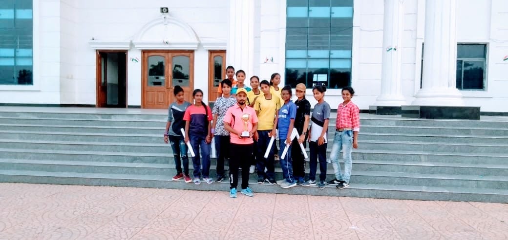 gurudeen college team win in handboll