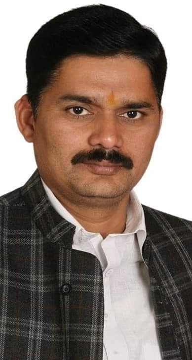 Praveen became Congress district president in azamgarh