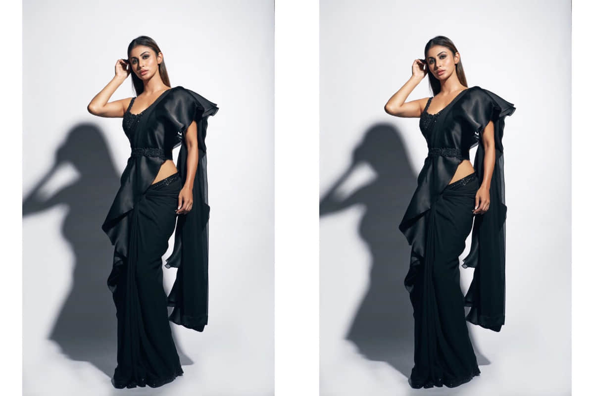 mouni roy looks gorgeous in black saree for film promotion