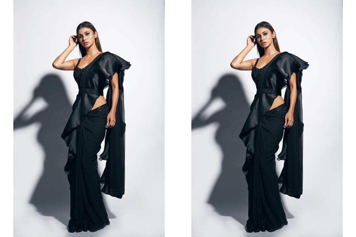 mouni roy looks gorgeous in black saree for film promotion