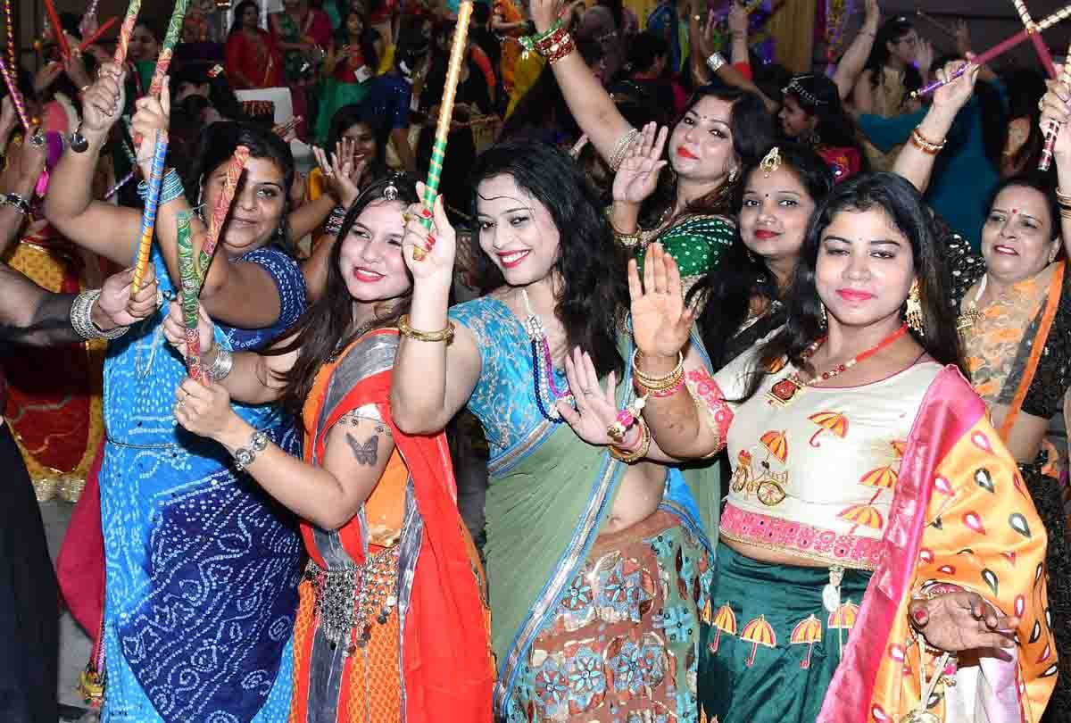 dandiya raas night in kanpur by golden club
