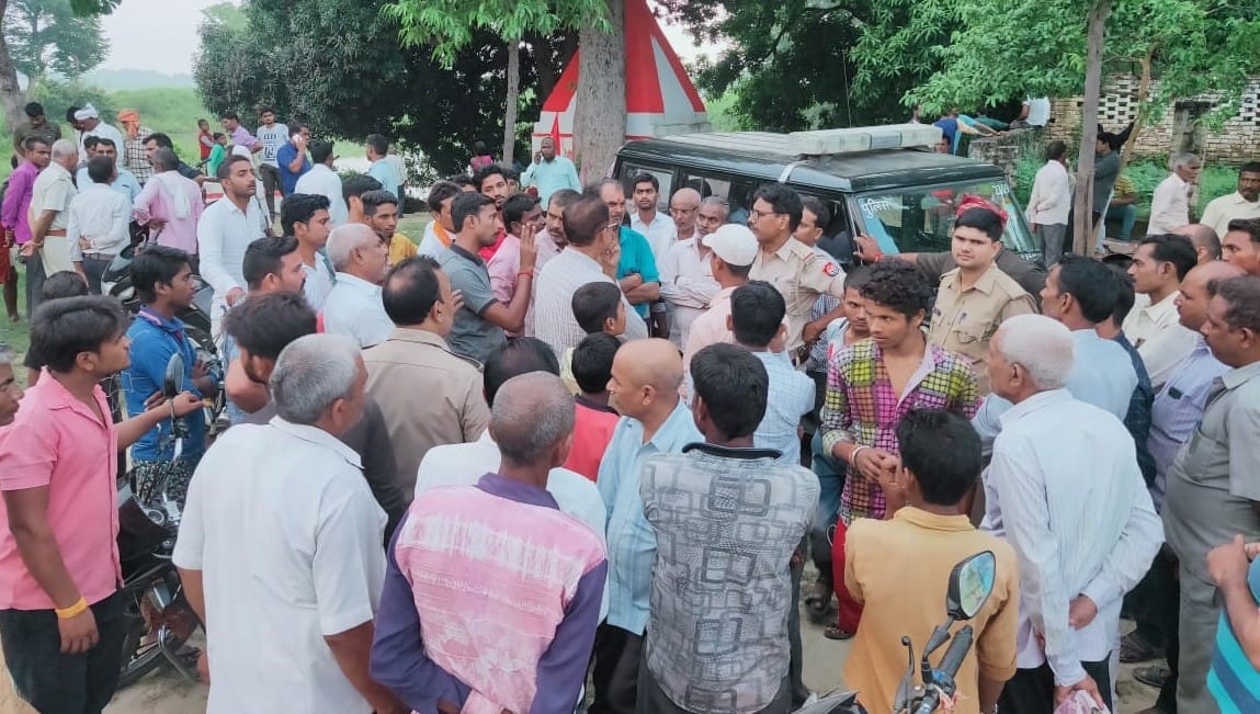 Bhadohi's youth drowned in Amai village pond