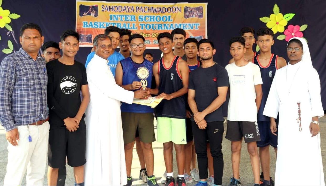 Basketball: Saint mary school win