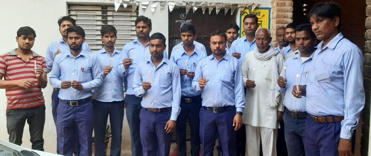 cyclesavaar chhaatra ko trak ne raunda