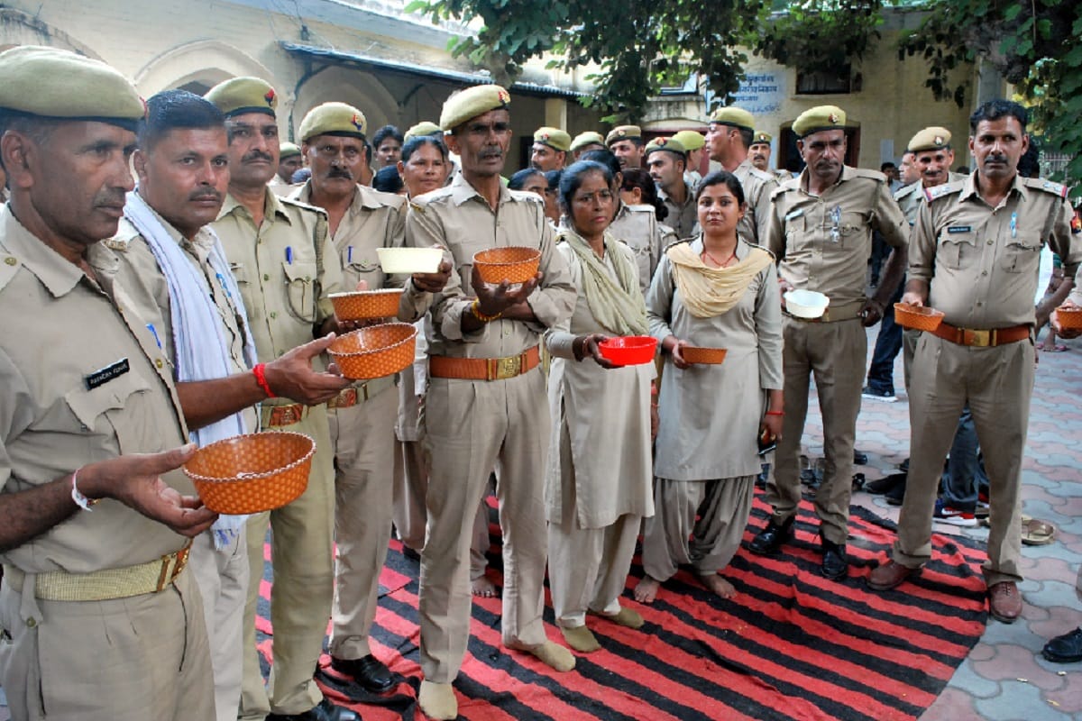 Homeguards protest against goverment in Muzaffarnagar district of Uttar Pradesh