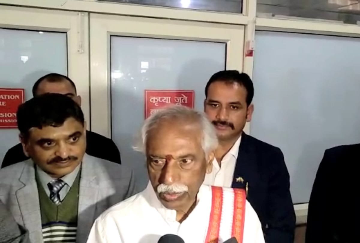 Governor bandaru dattatreya surprise visit to DDU Hospital Shimla