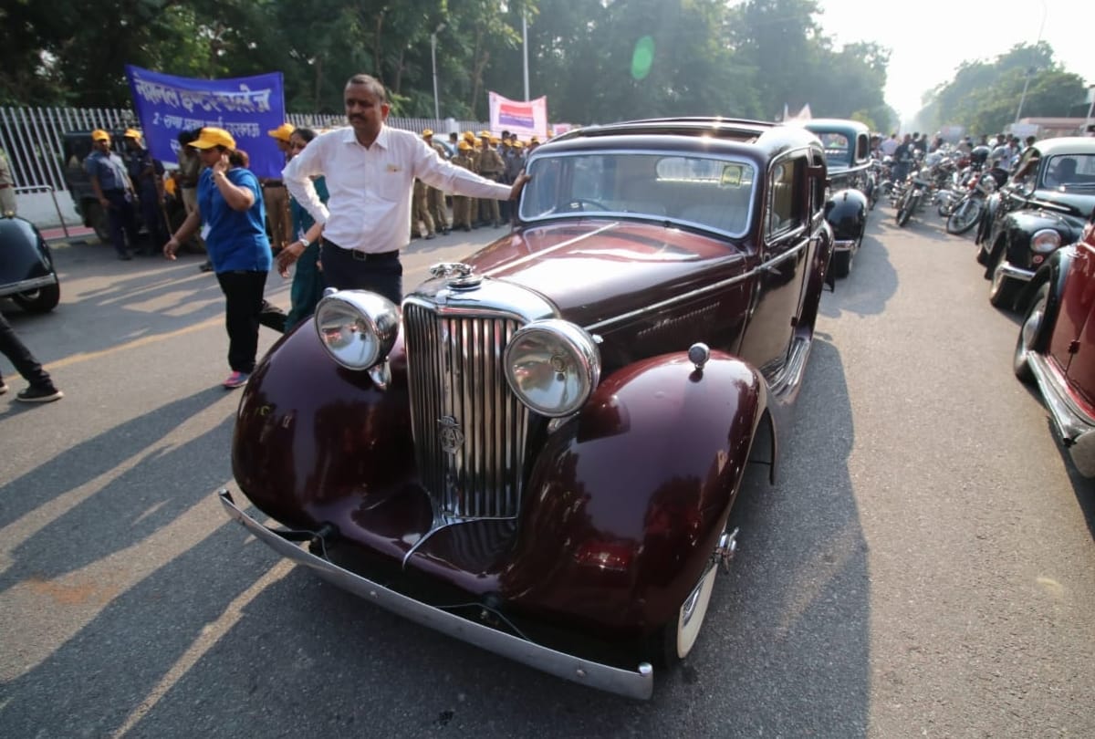 cm yogi flag off road safety rally by school students in lucknow