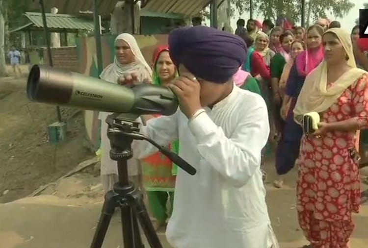People gathering at Dera Baba Nanak to see Kartarpur Corridor