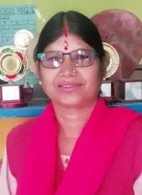 two women from bageshwar gets shailesh matiyani award