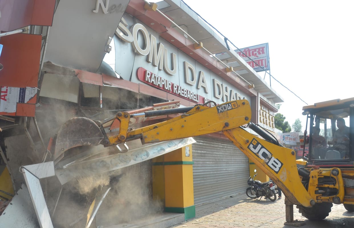 Illegal construction of Somu Dhaba and Naresh Hotel demolished