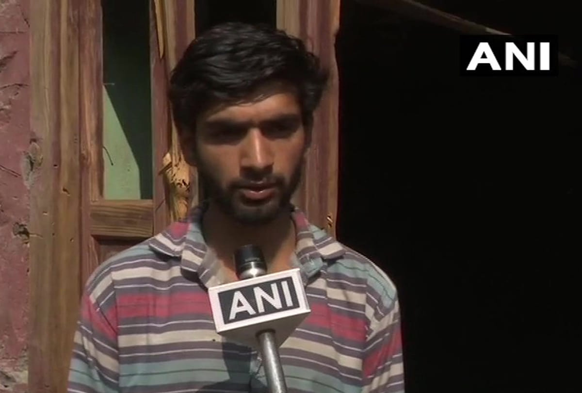 ceasefire violation by pakistan in uri sector jammu kashmir, house damaged