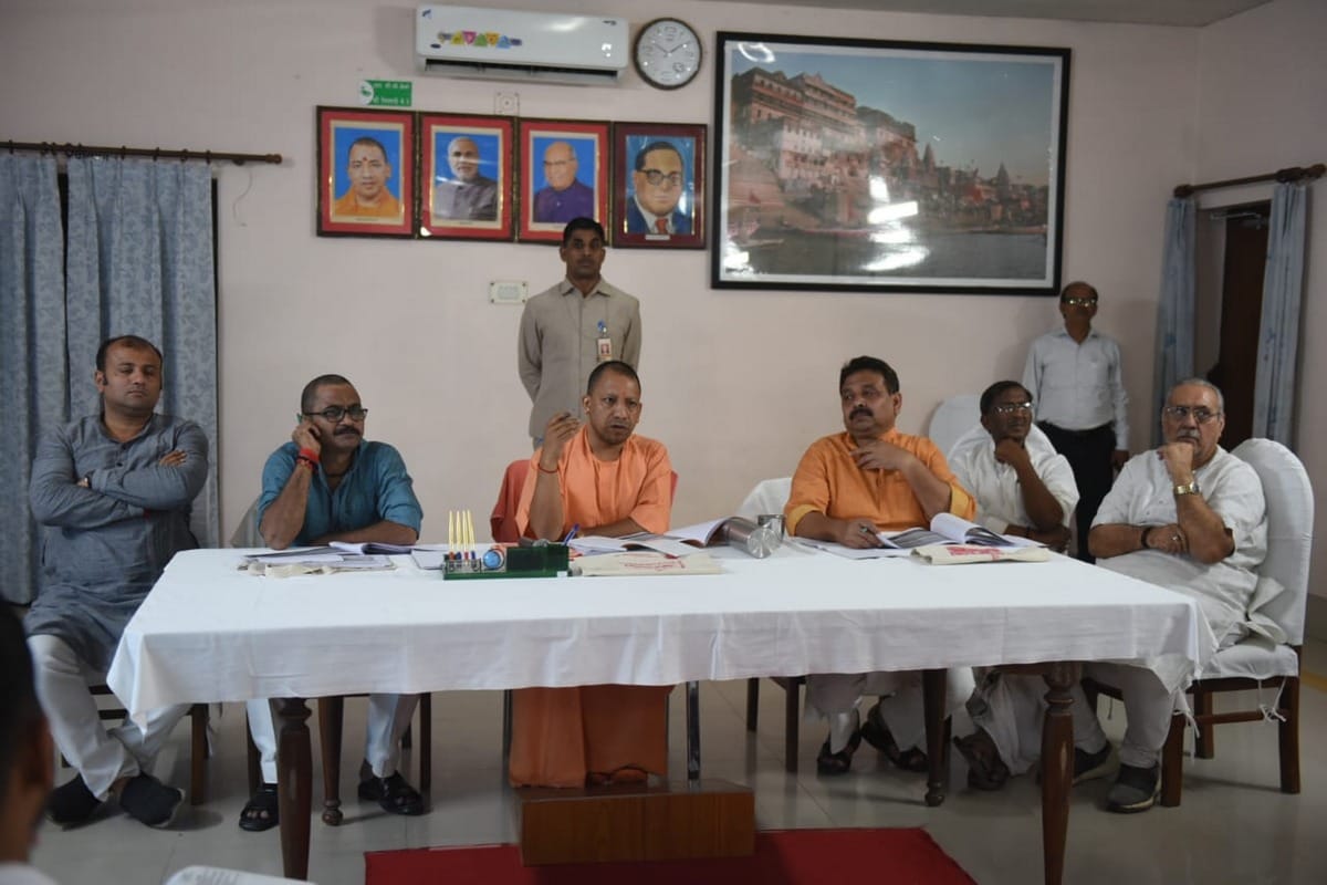 CM Yogi Adityanath reviews projects at Circuit House Instructions on bad roads varanasi