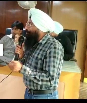 suprintendent wrotes song for punjab plasticfree state