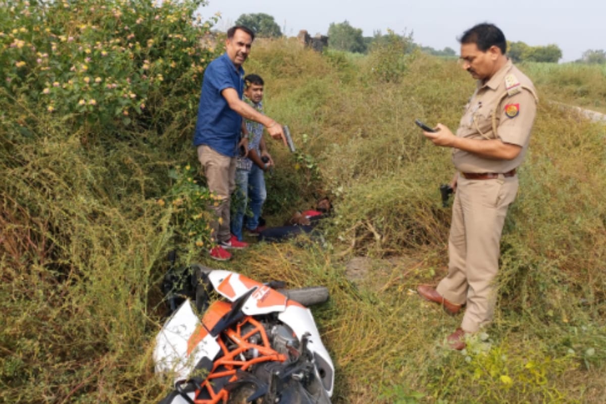 Police encounter with miscreatn in Meerut in Daytime