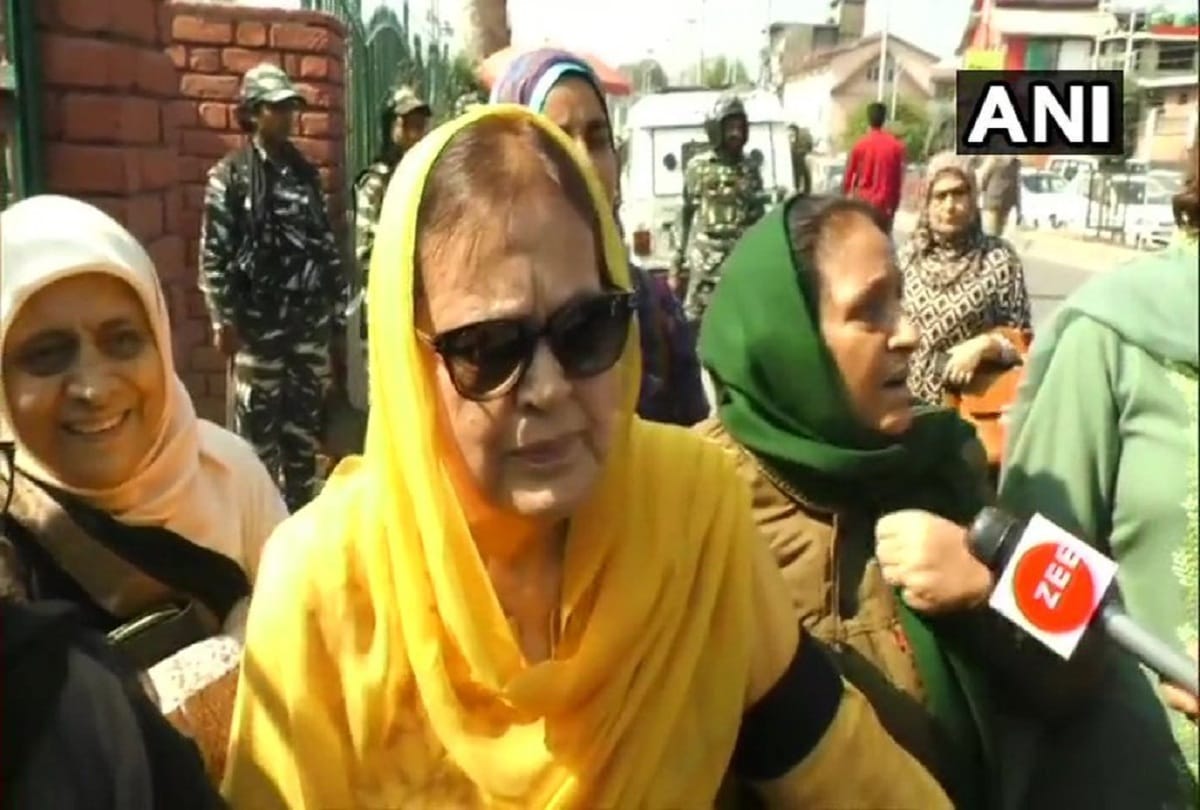 Farooq Abdullah sister and daughter released on bail
