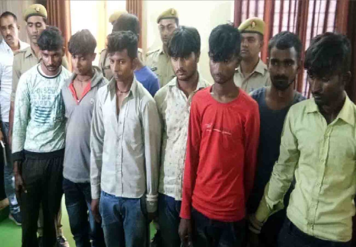 gang of cyber thugs arrested in kannauj up