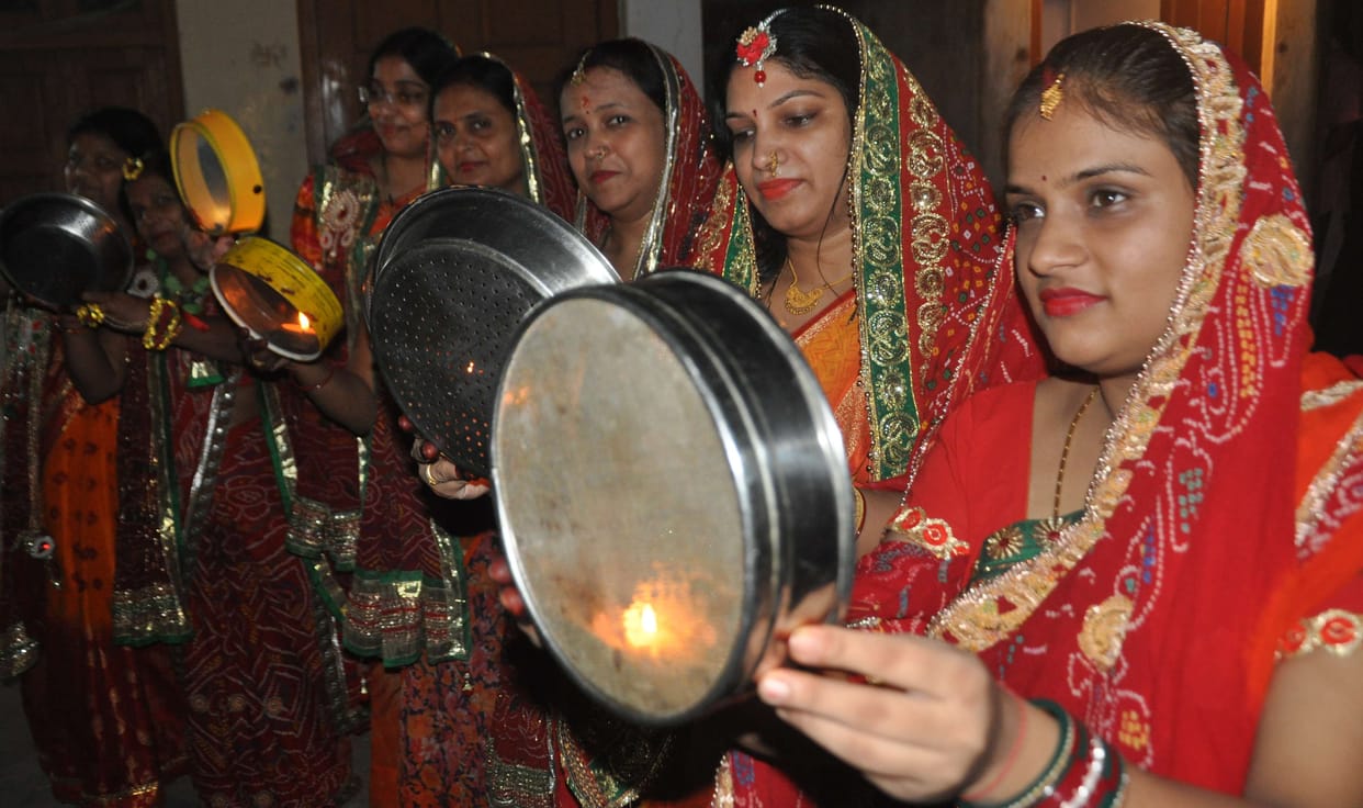 mau news karvachauth