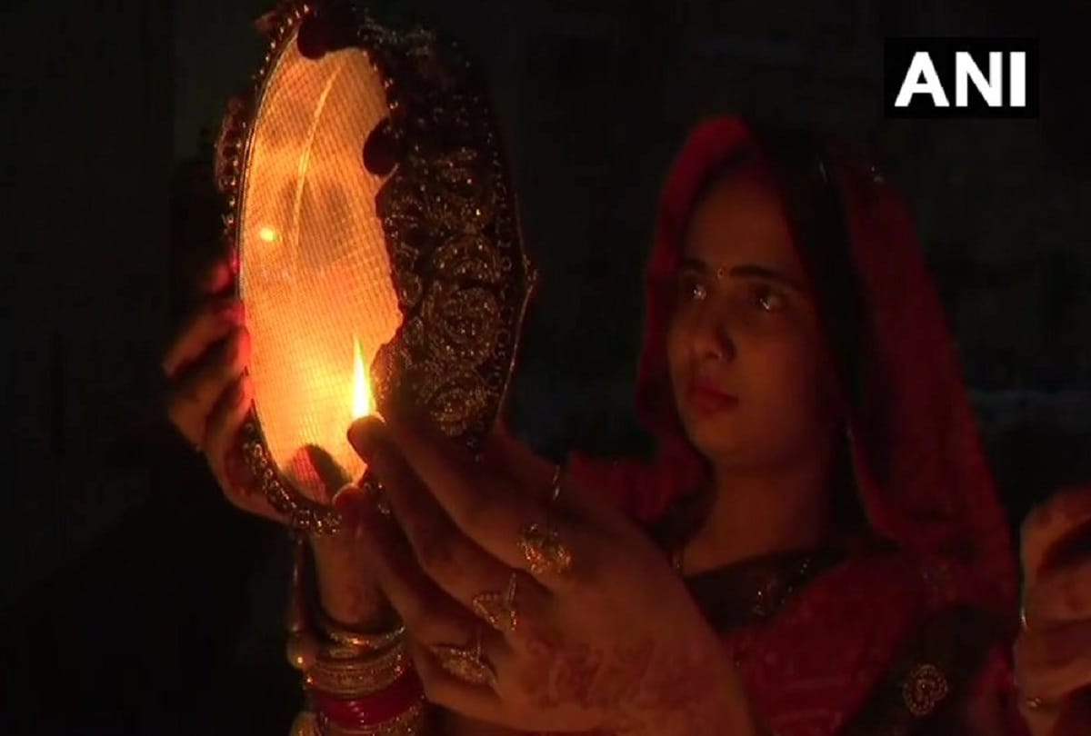 Women celebrate KarwaChauth 2019 in Delhi