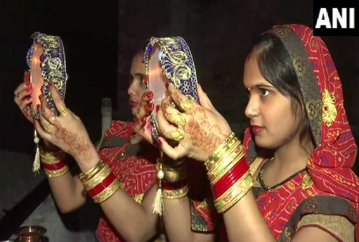 Women celebrate KarwaChauth 2019 in Delhi