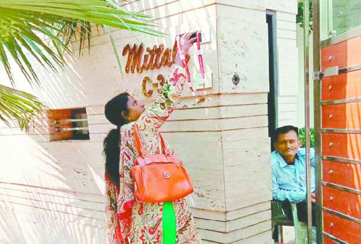 Garbage picked up Sms Not Reach To People Nagar Nigam Agra