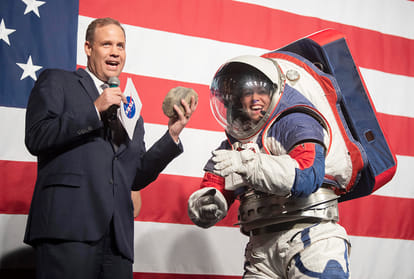 NASA launches space suits for astronauts will be used in lunar mission in 2024