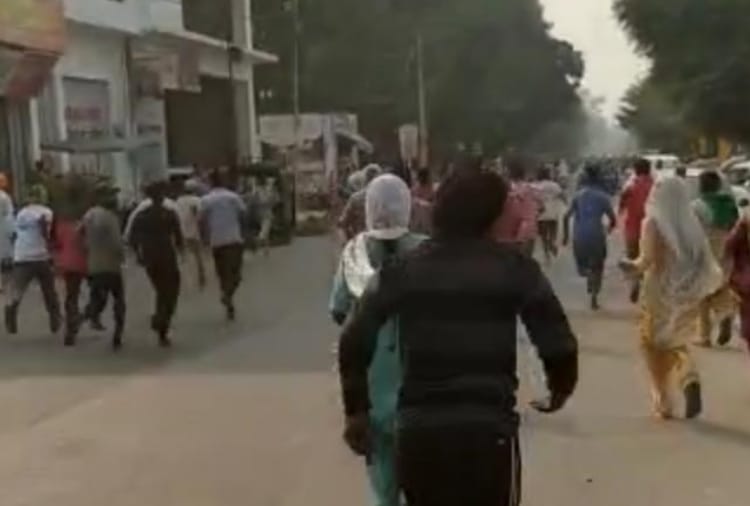 Clash between Peoples and Police In Kapurthala