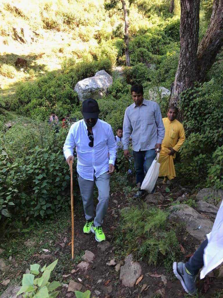 After Badrinath Kedarnath Rajinikanth has now walked towards this cave