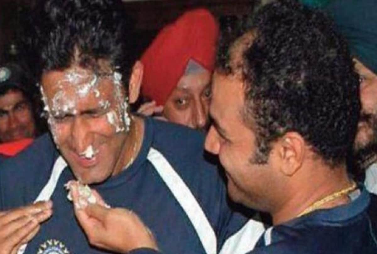 Virender Sehwag birthday wishes to anil kumble along with apologies for his missed century