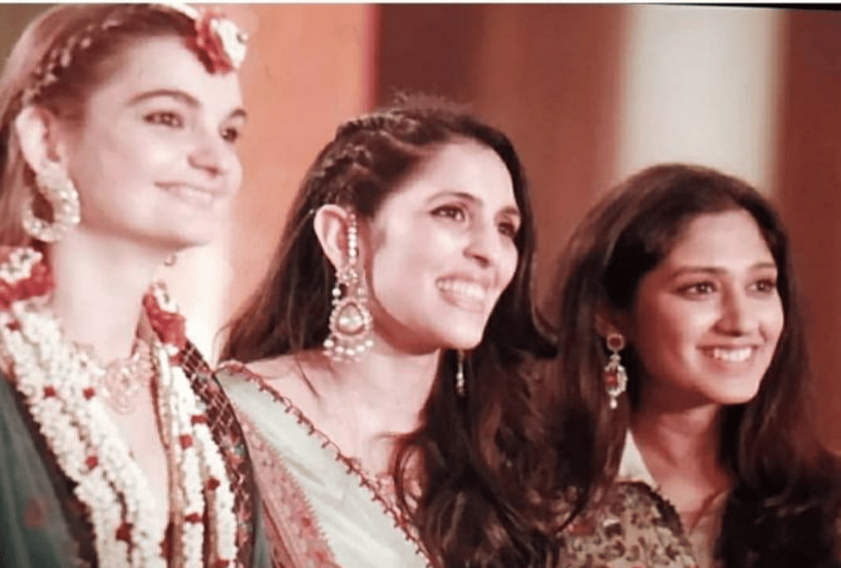 isha ambani shloka mehta and nita ambani dance together at family friend wedding