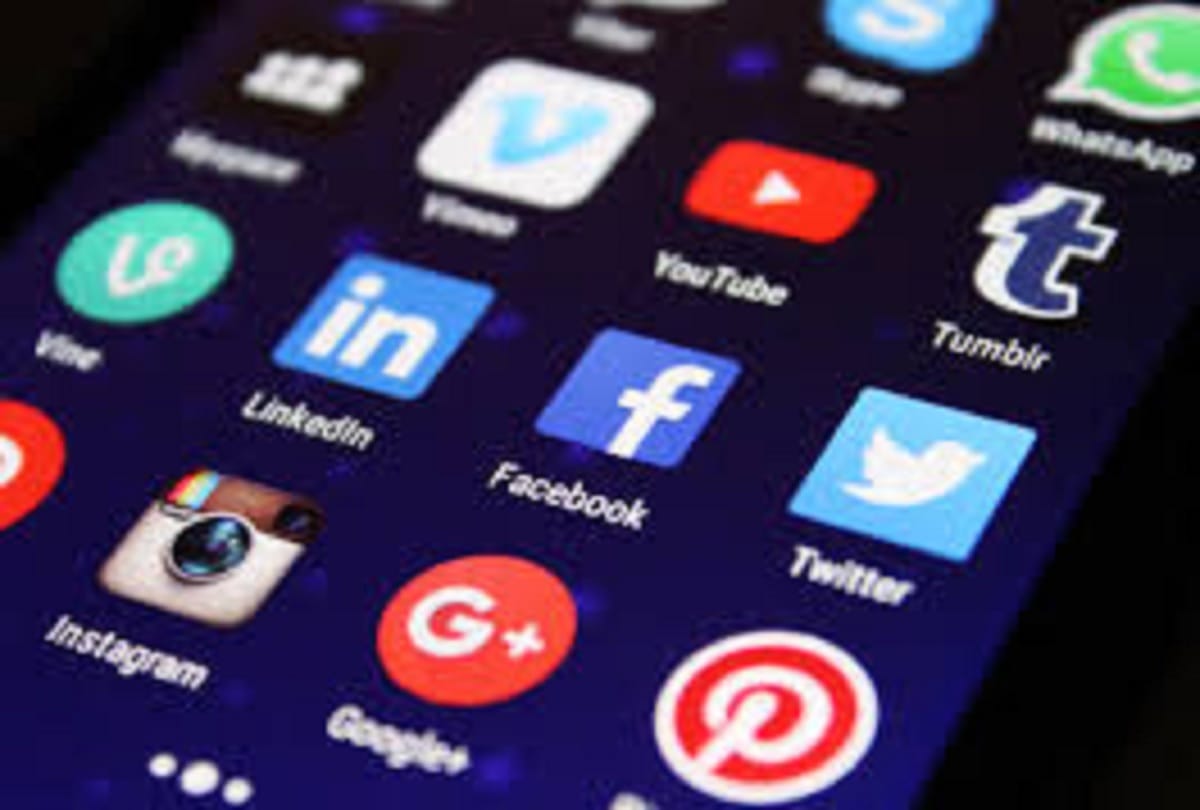 royal family of britain invites vacancy for Head of Digital Engagement